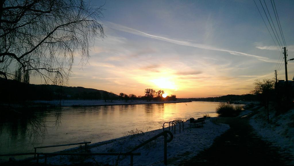 Ferienwohnung An Der Elbe Dresda Camera foto